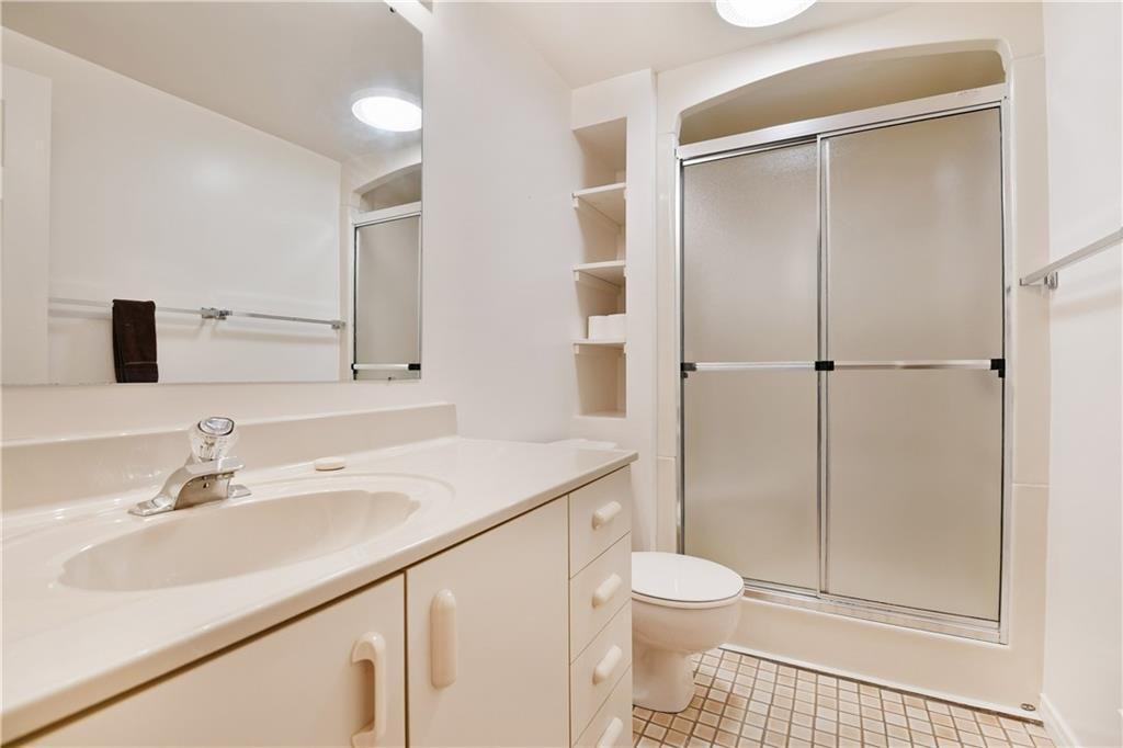 27 Chatsworth Crescent - Photo 3 of 6