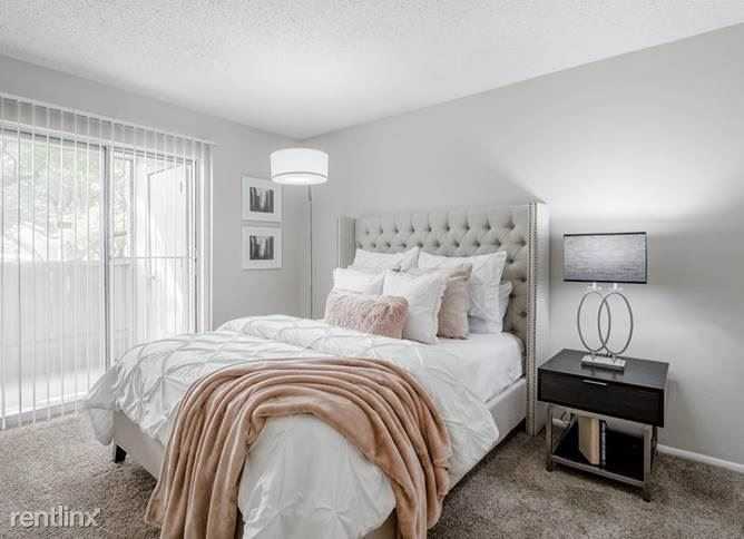 600 Credit Score No Income No Problem - Photo 3 of 5