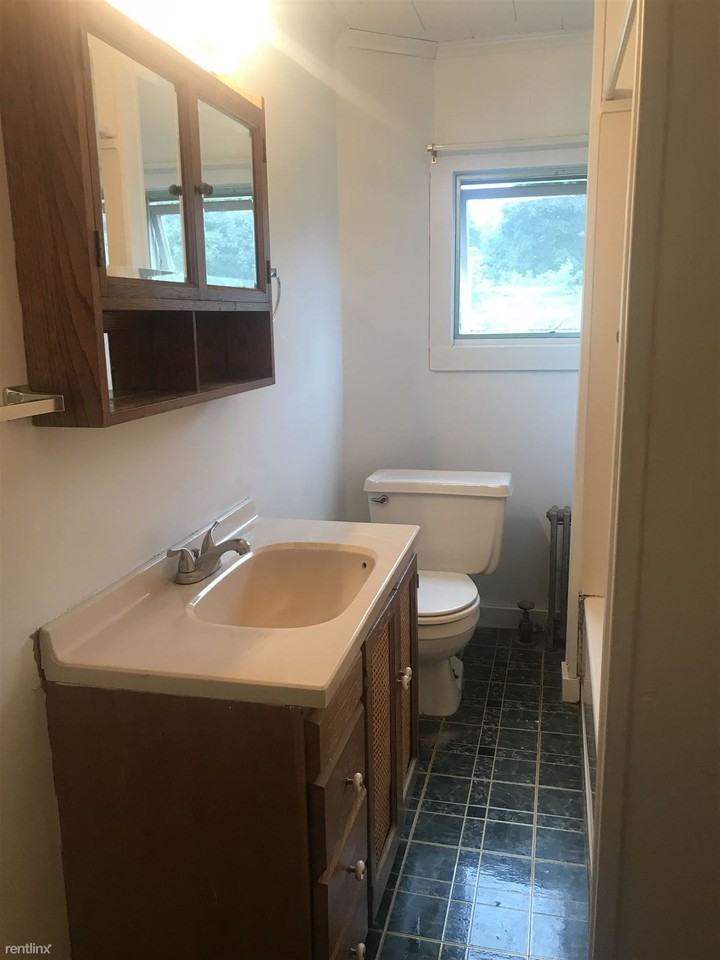 14 Evergreen St - Photo 2 of 4