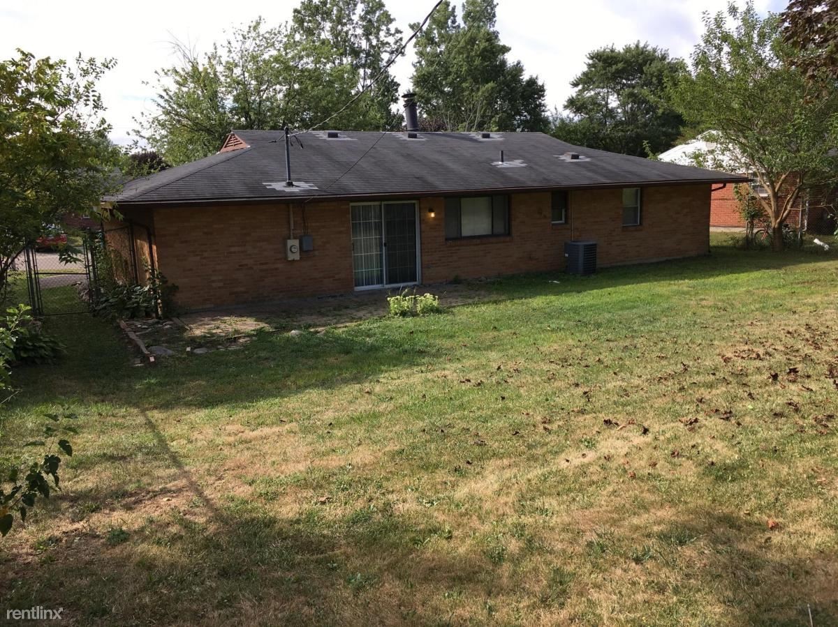7215 Sancroft Drive - Photo 3 of 15