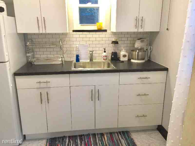 1866 Perrott Street 2 - Photo 2 of 12