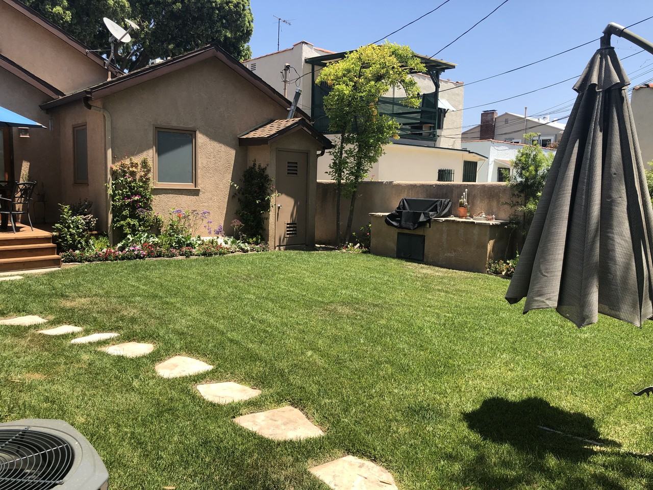8424 West 4th Street - Photo 2 of 10