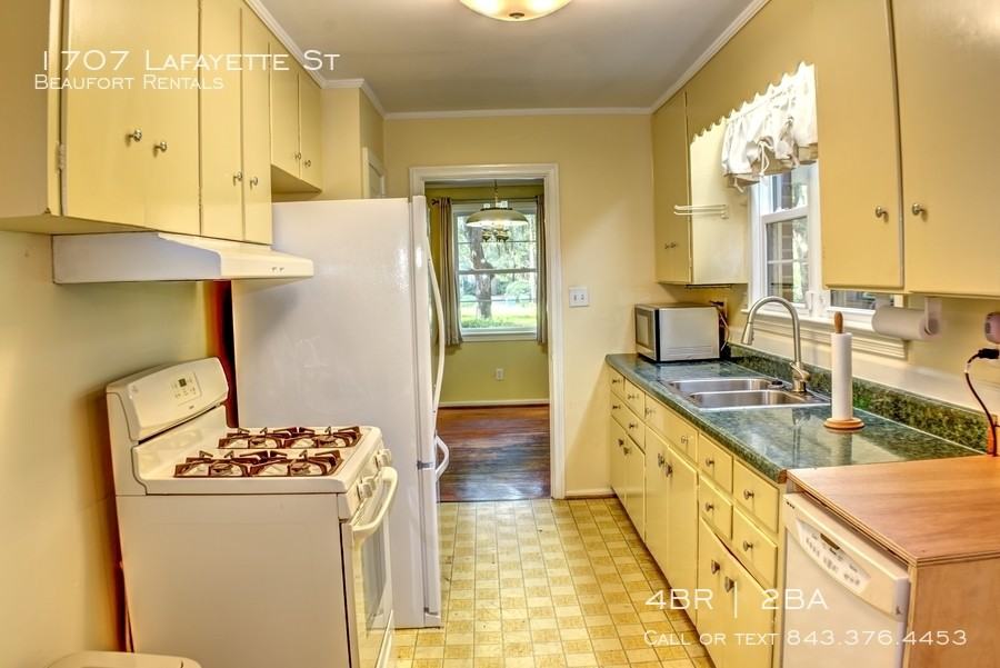 1707 Lafayette St - Photo 2 of 17