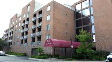 520 Lawrence Ave Elgin Il 60123 2 Bedroom Apartment For