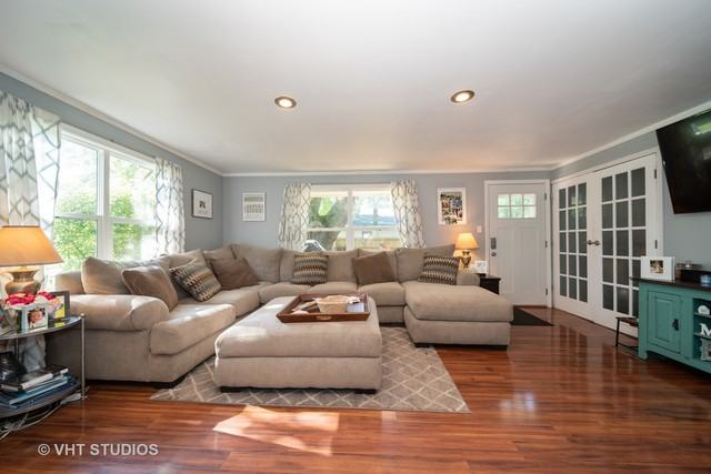 100 End - Photo 3 of 16