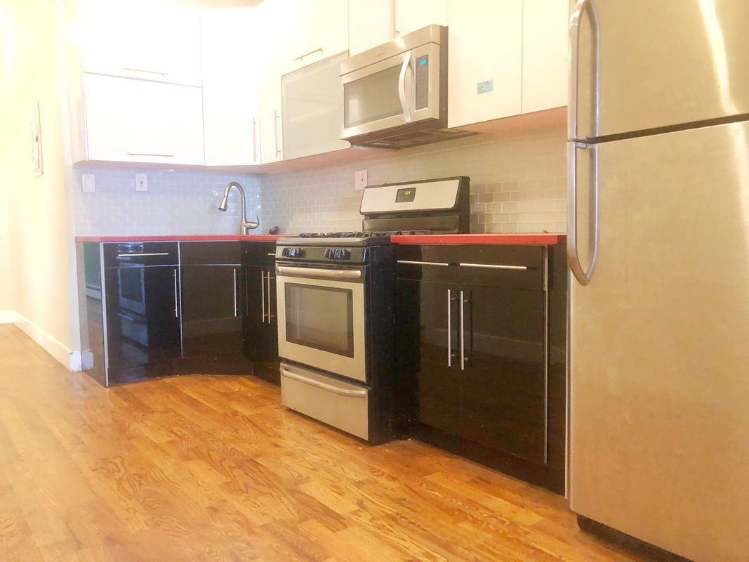 818 MacDonough Street