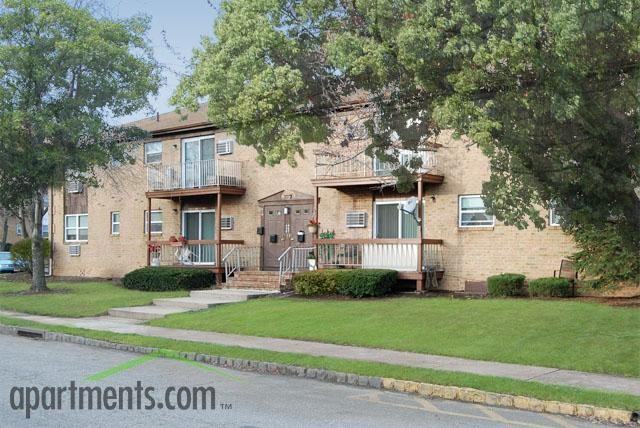 Florida Grove Manor - Photo 3 of 9