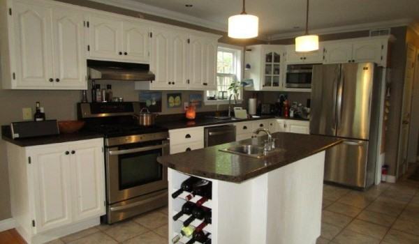 Confederation Ave, Fall River 19 - Photo 3 of 13