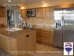 7235 Lake Dr - Photo 3 of 16