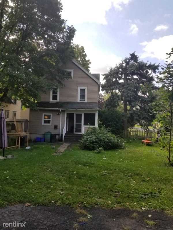 201 E Yates St - Photo 2 of 13