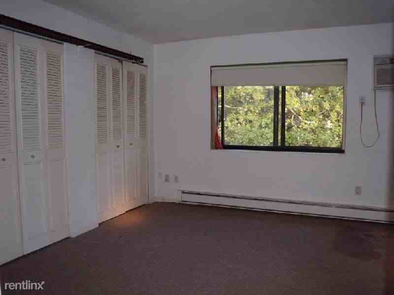 10 Roberts St #32 - Photo 2 of 6