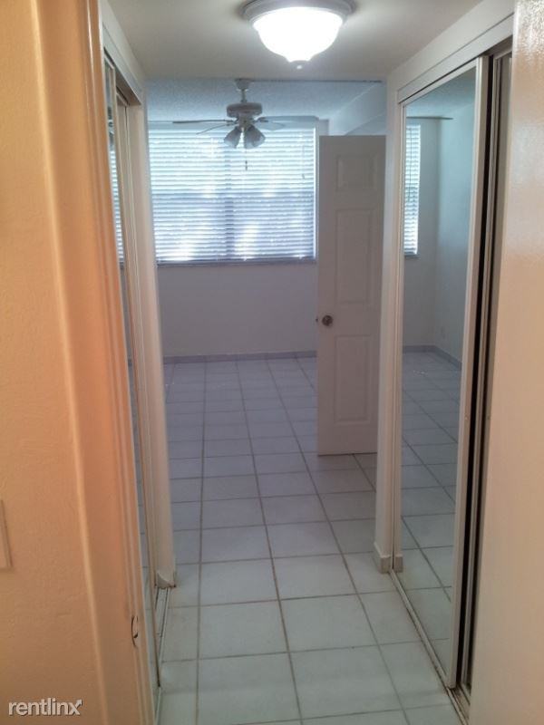 2501 Riverside Dr 309 - Photo 3 of 13