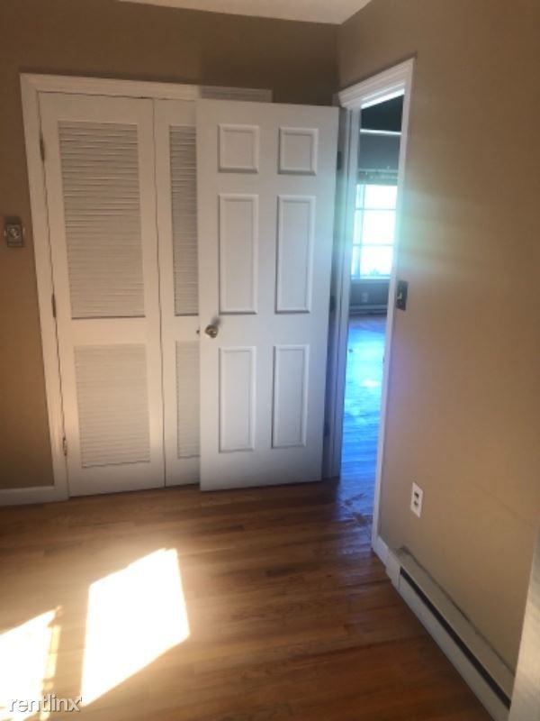 8 Willow Ln - Photo 2 of 10