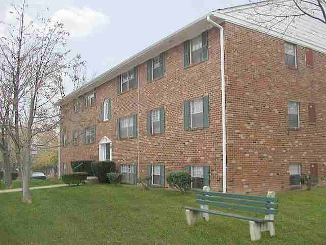 Stonehurst Garden - Photo 3 of 4