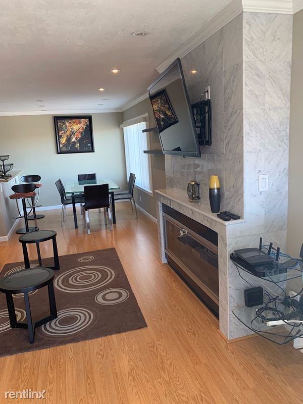 707 Fathom Dr 210 - Photo 3 of 19