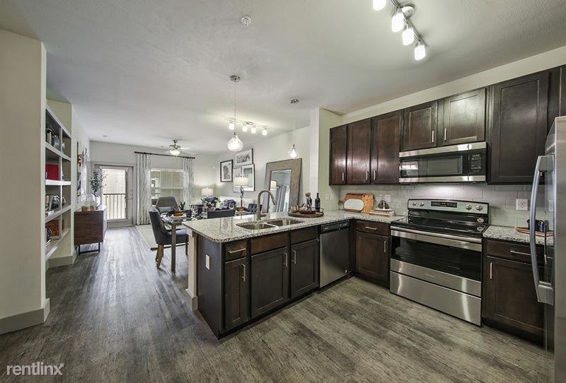 13210 Katy Fwy - Photo 2 of 8