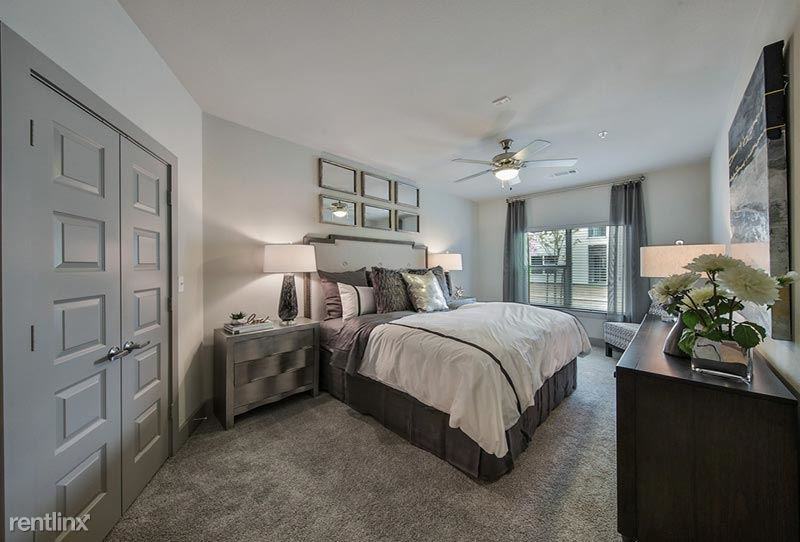 13210 Katy Fwy - Photo 3 of 8