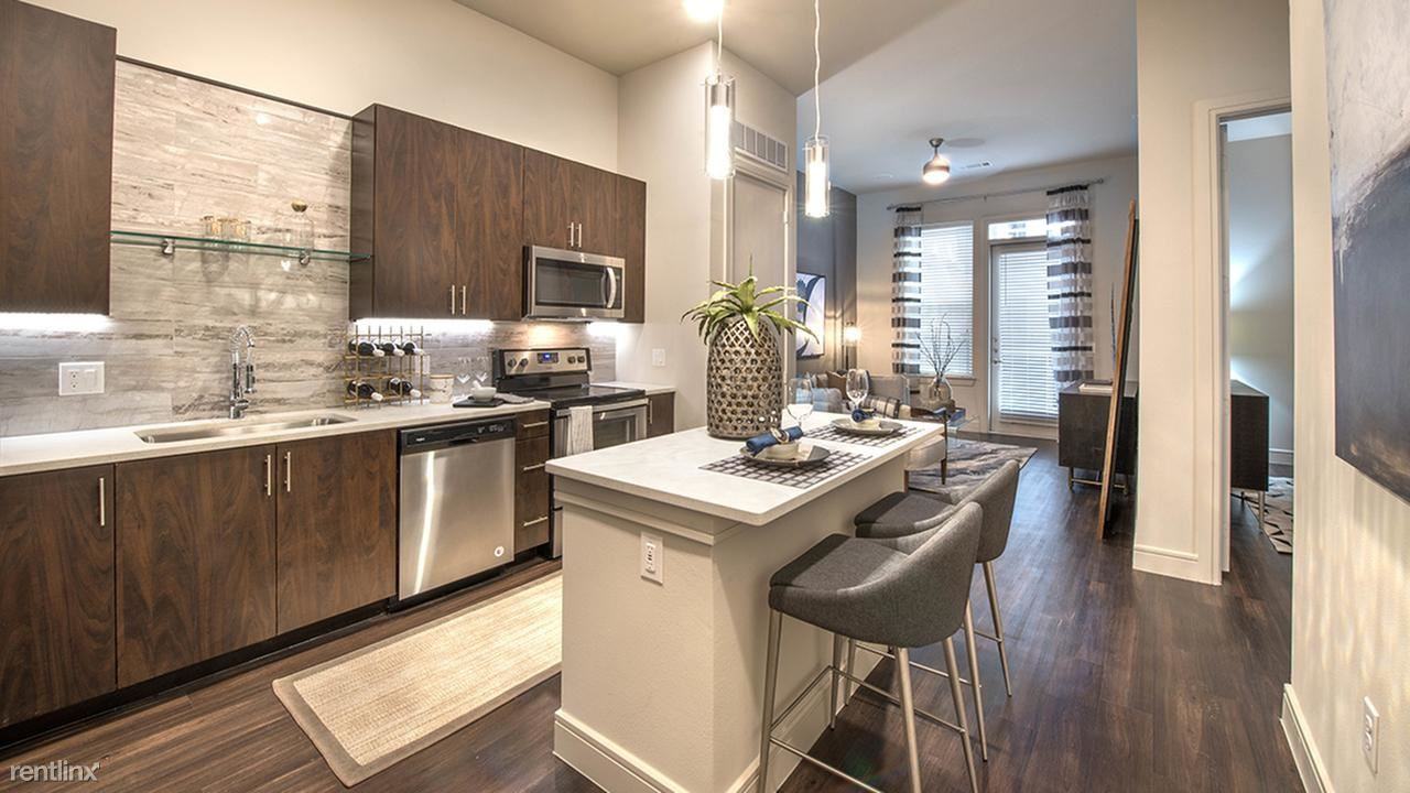 17555 Katy Fwy - Photo 3 of 10