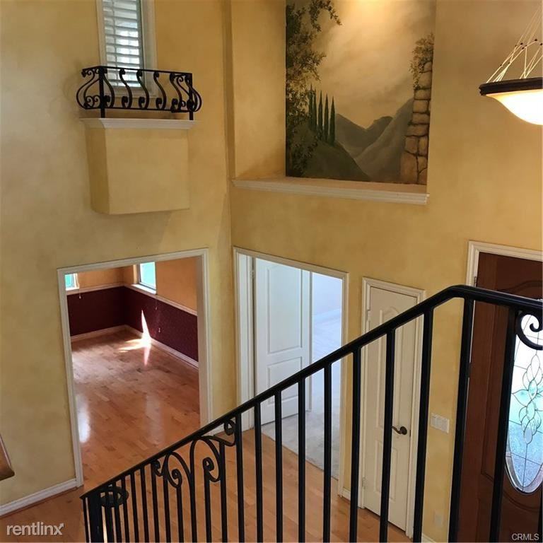 412 San Marino Oaks - Photo 3 of 12