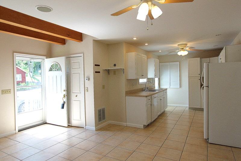 7 Wilson St - Photo 3 of 15