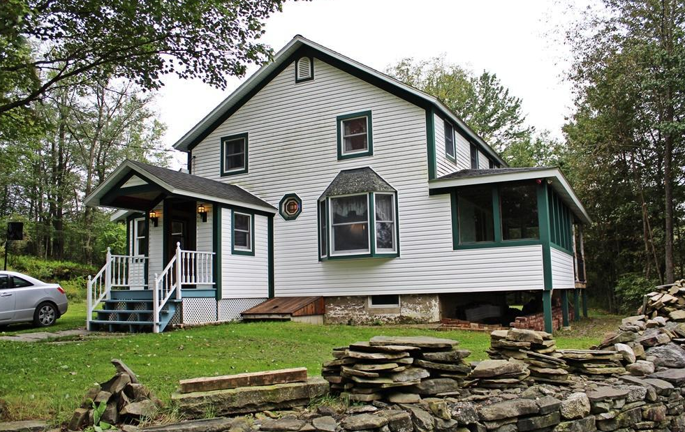 61 Summit Rd - Photo 2 of 18