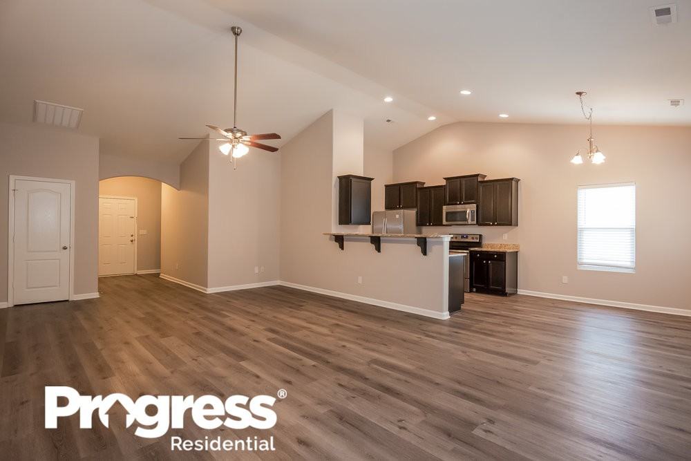 2529 Meadow Crossing Drive - Photo 3 of 16