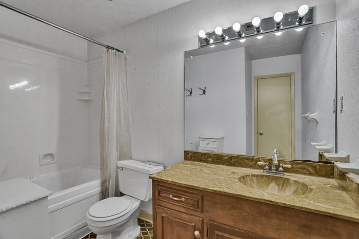 117 Trailwood Drive - Photo 2 of 12