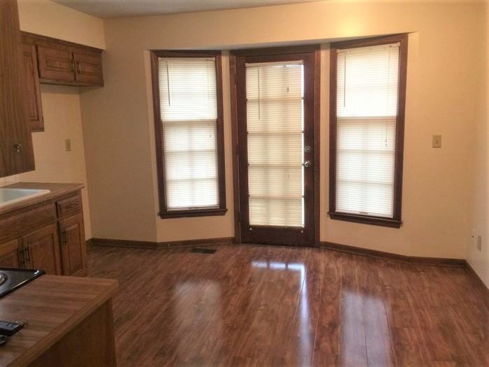 1404 Southeast 7th Place - Photo 2 of 13