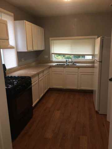 1124 Ridgeway - Photo 3 of 7