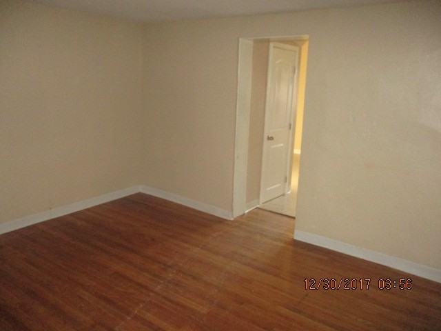 8726 Old County - Photo 3 of 9