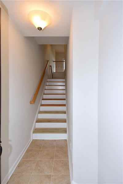 407 Fairmont Dr - Photo 2 of 25