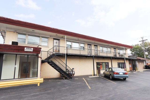 4943 63rd #202 - Photo 2 of 7