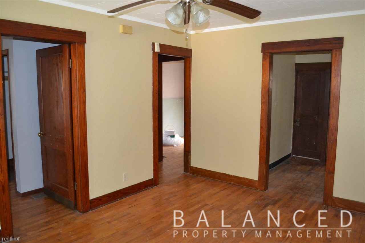 1827 Sw Cherokee St - Photo 3 of 10