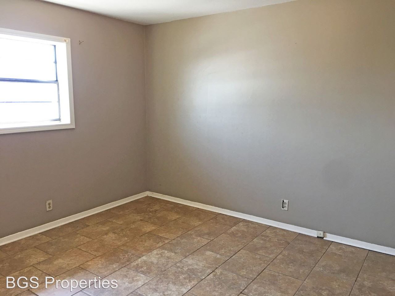 110-130 McCullough Ave - Photo 2 of 4