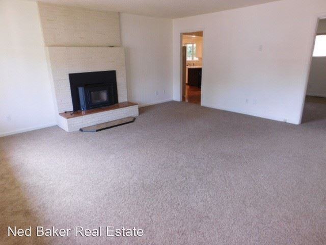 469 Sw Crider St - Photo 2 of 21