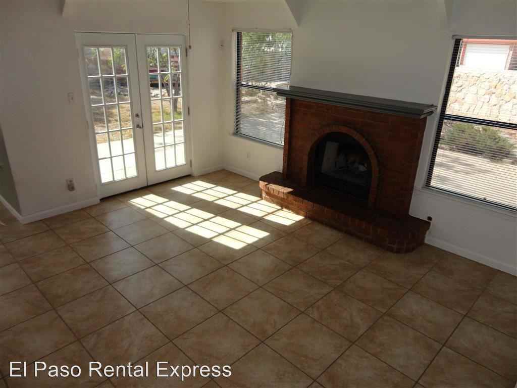 2060 Lyman Dutton Cir - Photo 2 of 25