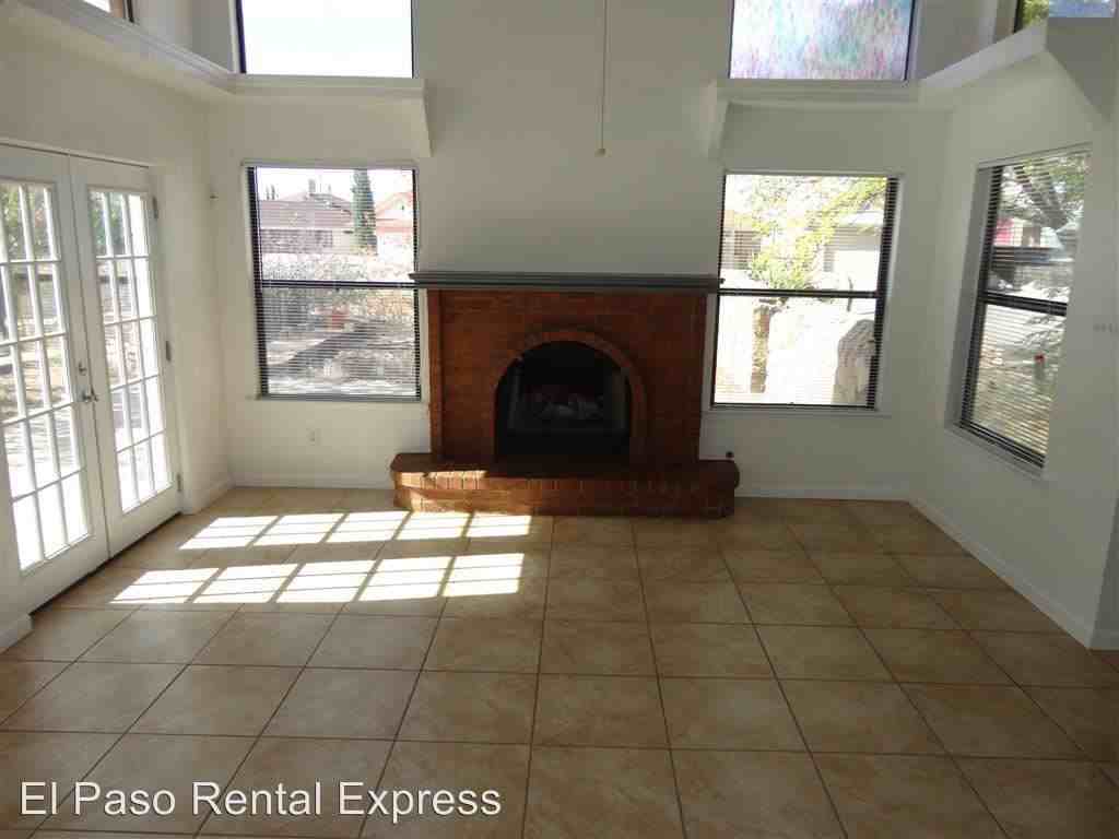 2060 Lyman Dutton Cir - Photo 3 of 25