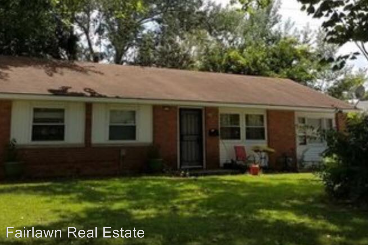 1115 Joanne Lane - Photo 2 of 6