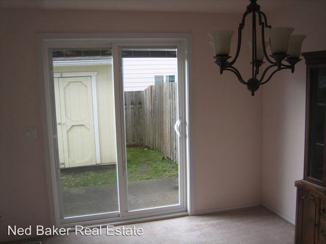 2565 Burlington St Ne - Photo 3 of 13