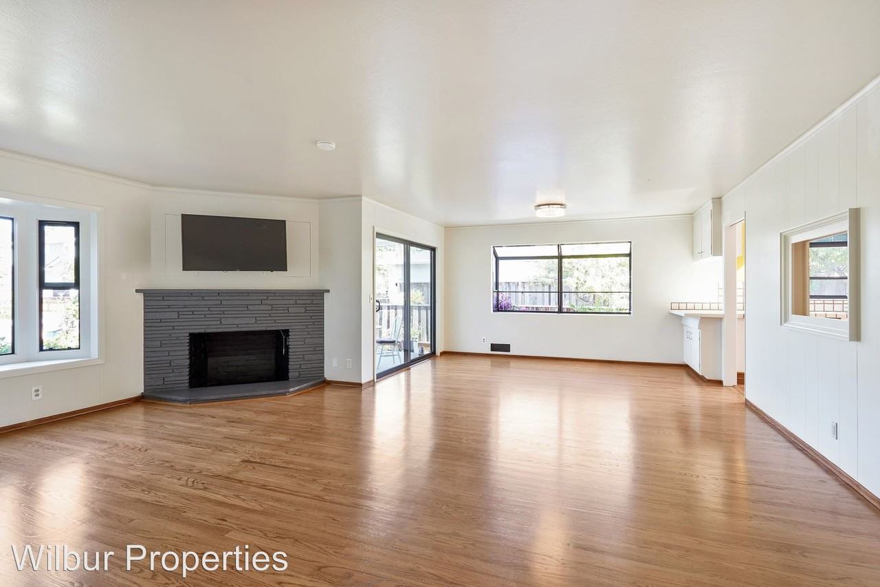 3740 Grove Avenue - Photo 3 of 15