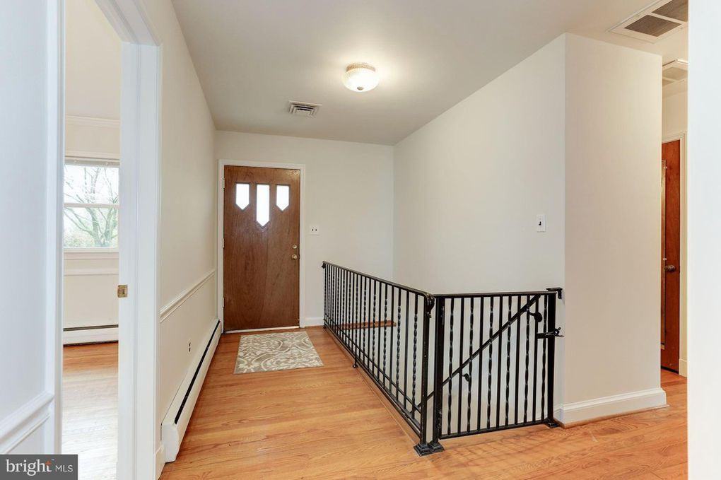 3400 N Glebe Rd - Photo 3 of 21