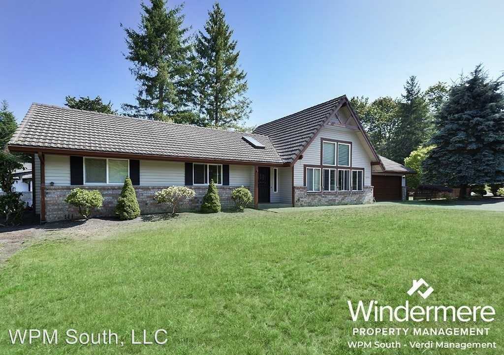 18840 Se 281st St. - Photo 2 of 10