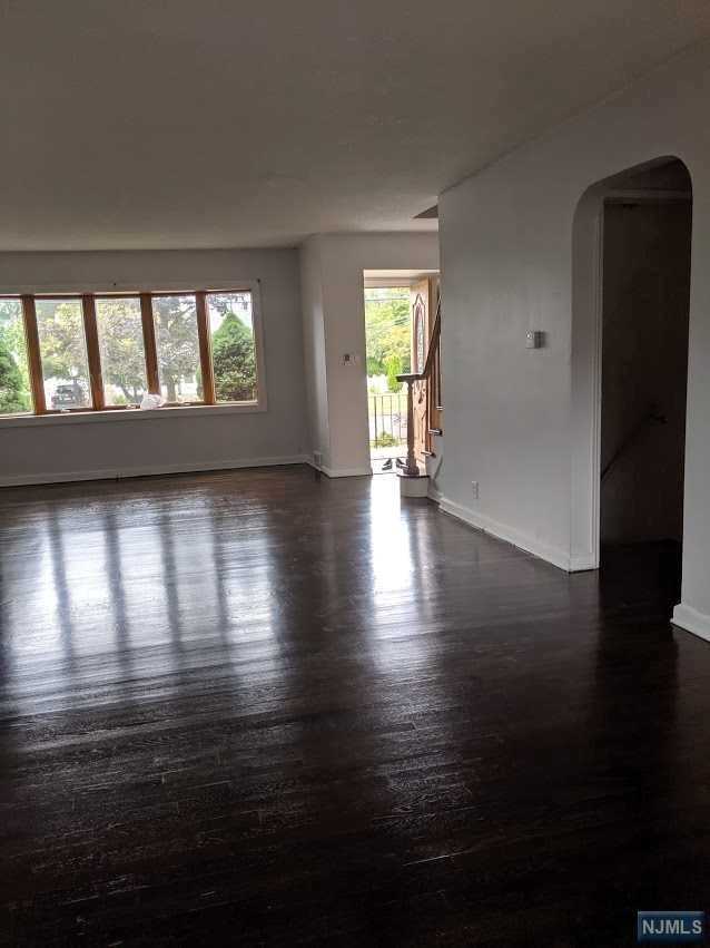 1005 Boulevard - Photo 2 of 4