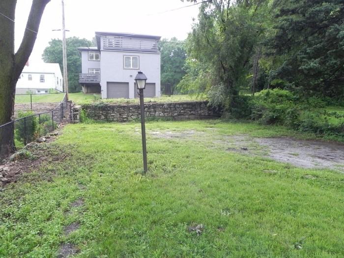 2527 Tracy Avenue - Photo 2 of 16