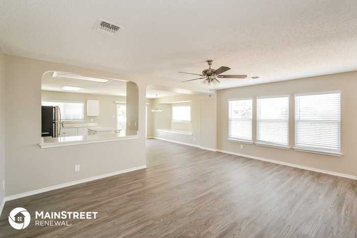 6503 Beech Trail Drive - Photo 3 of 16