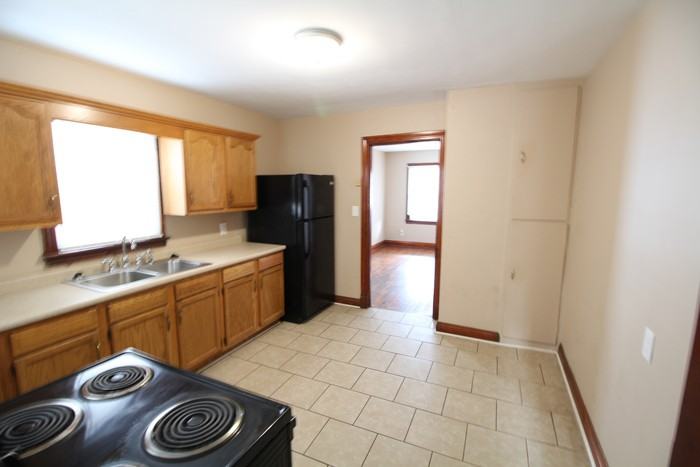 103 West Garrett Street - Photo 3 of 6