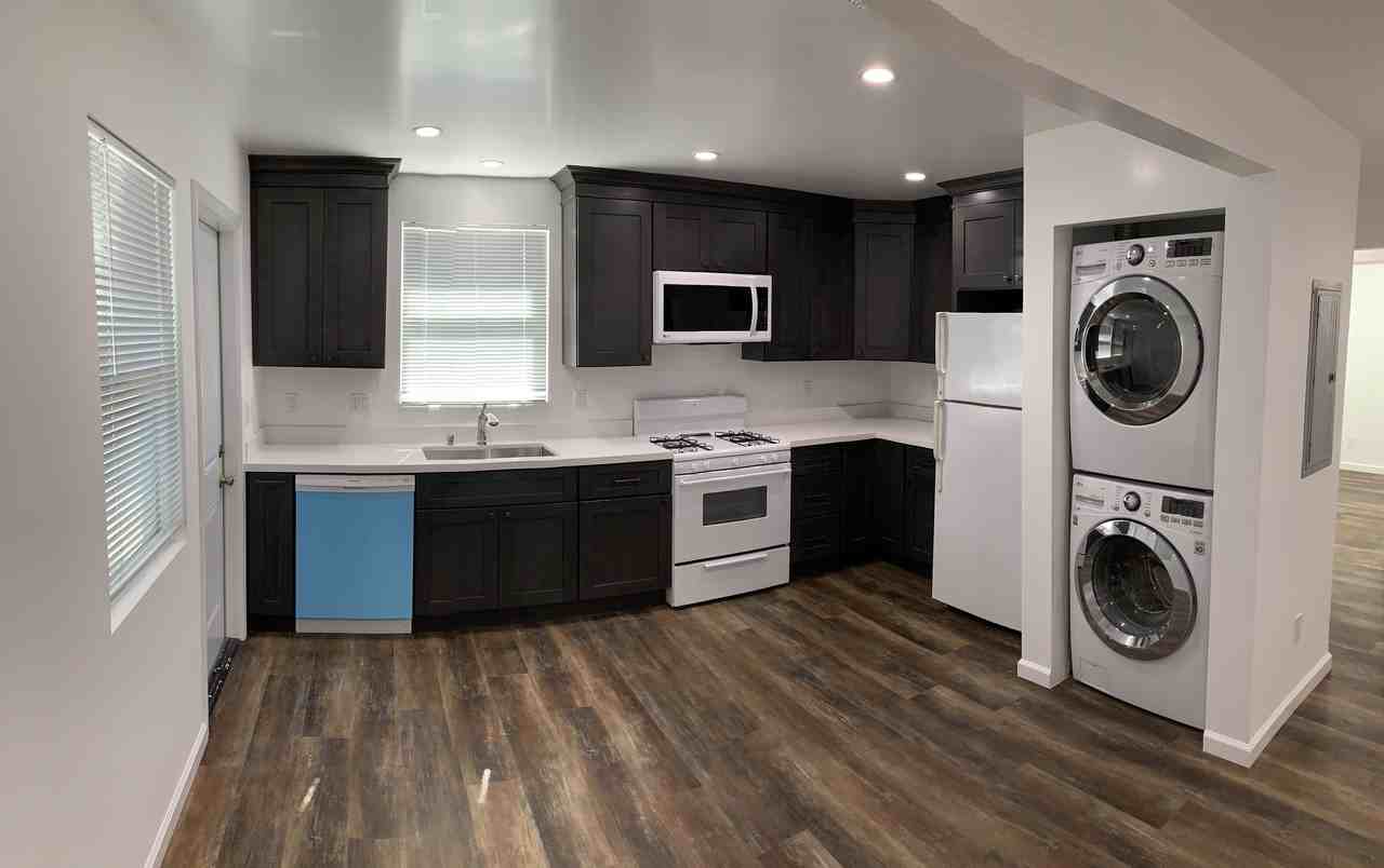 322 South 37th Street - Photo 2 of 15