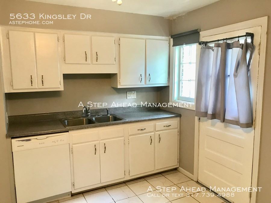 5633 Kingsley Dr - Photo 3 of 13