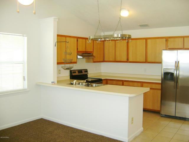606 South Hampton Drive - Photo 3 of 11