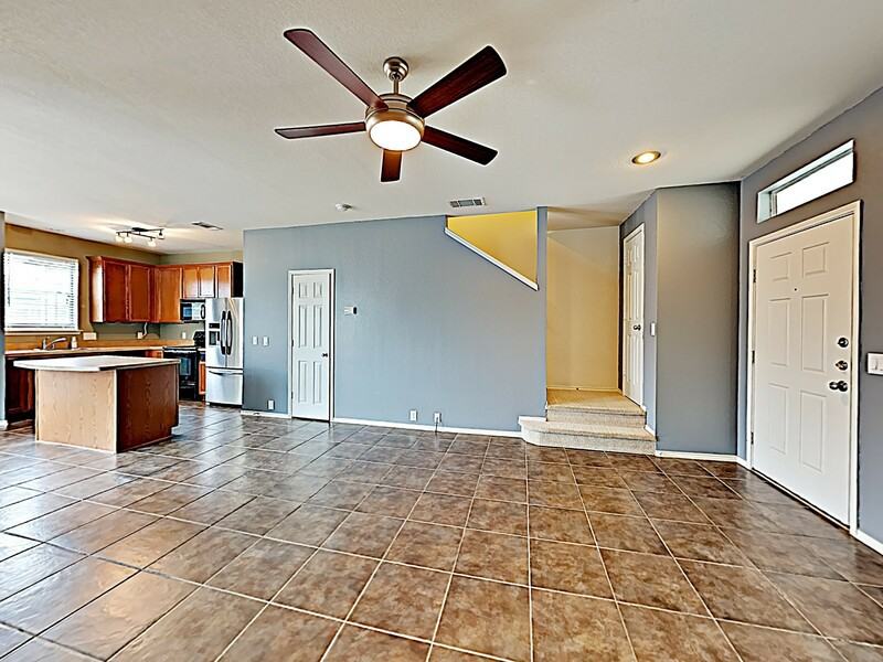 10753 Traymore Dr - Photo 3 of 17